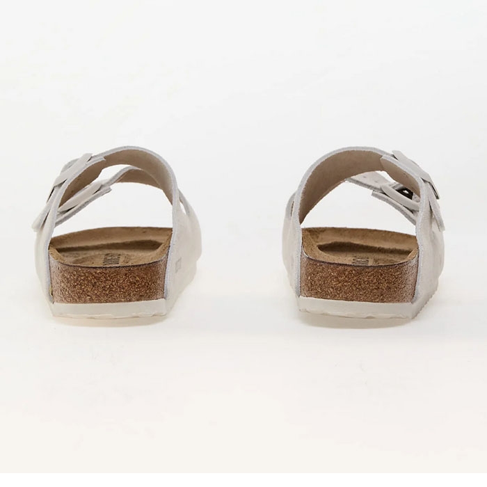 η πίσω όψη από birkenstock 1026842 δερμάτινα γυναικεία άσπρα σανδάλια