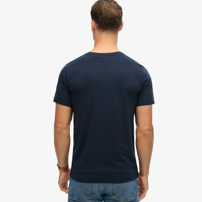 Η πίσω πλευρά από ανδρική Superdry μπλε σκούρα μπλούζα