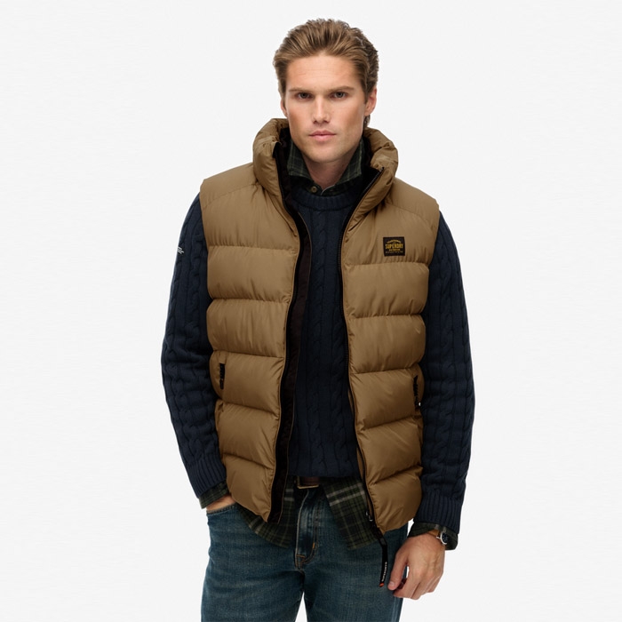 Ανδρικό γιλέκο Superdry τύπου Puffer σε χρώμα rock stone M5012288A
