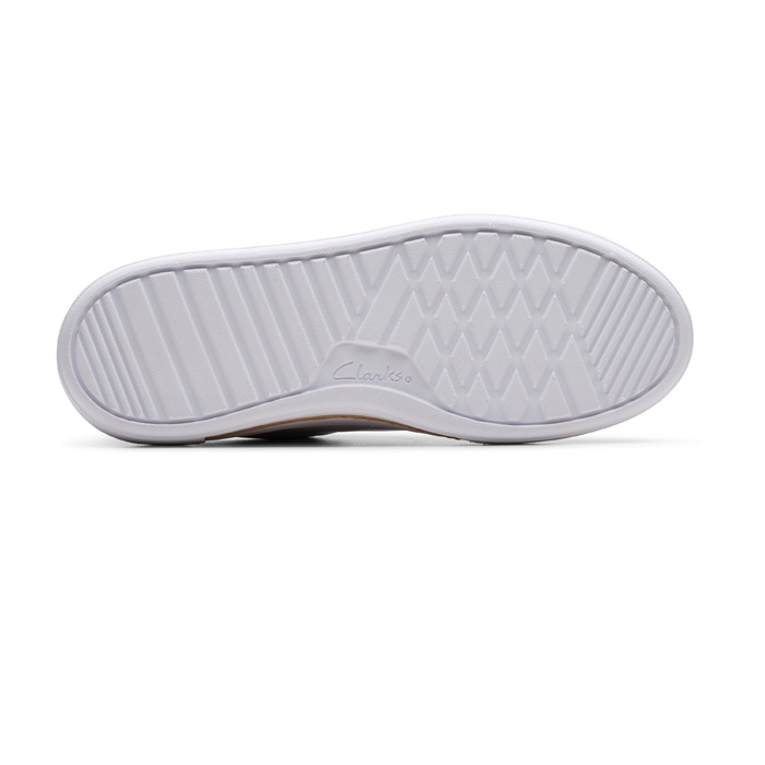 Γυναικεία λευκά sneakers Clarks Hollyhock Walk 26183050