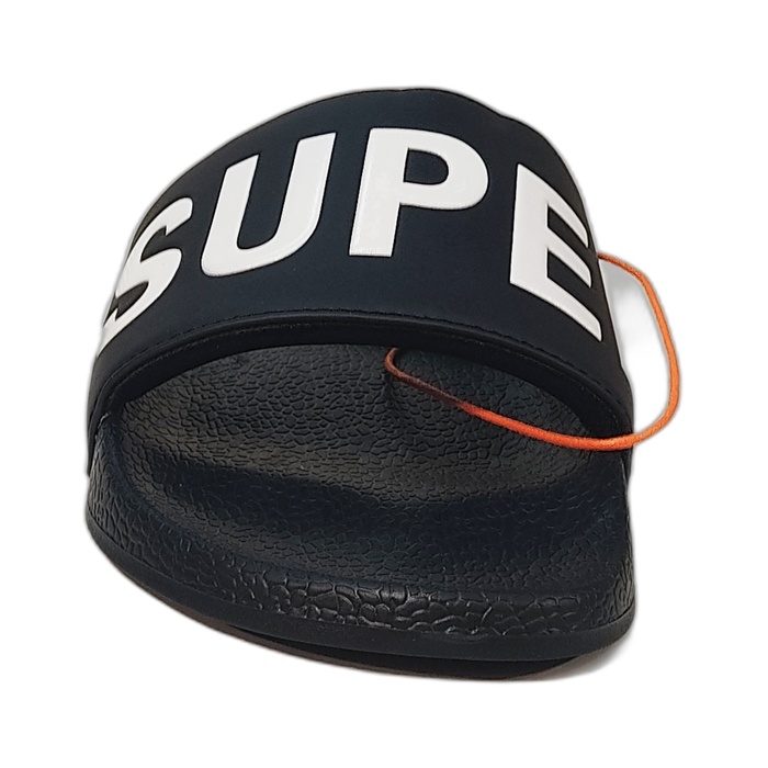 Ανδρική πλαστική παντόφλα πισίνας Superdry σε μαύρο χρώμα με άσπρα γράμματα