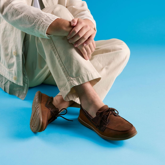 Ανδρικά ναυτικά παπούτσια Clarks Flexway σε καφέ nubuck δέρμα 26187414