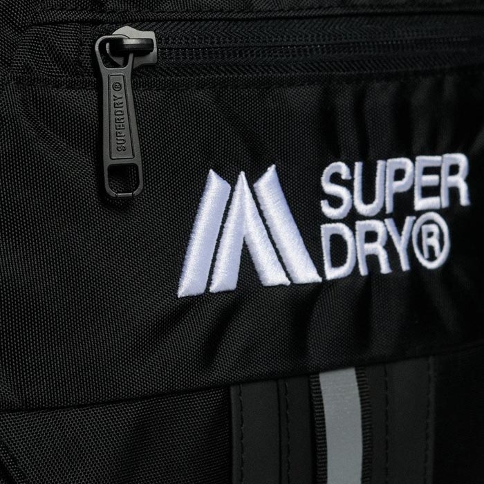 Μαύρο unisex σακίδιο πλάτης Superdry w9110433a-02a