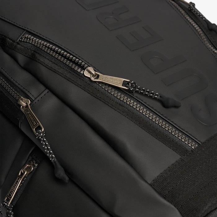 Μαύρο Superdry σακίδιο πλάτης w9110342a-16a 21 λίτρων
