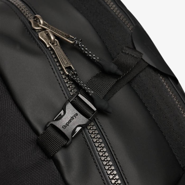 Μαύρο Superdry σακίδιο πλάτης w9110342a-16a 21 λίτρων