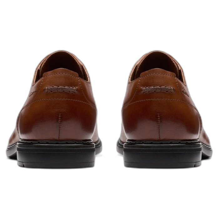 Ανδρικά παπούτσια καφέ Clarks Badbury Derby Tan 26183870