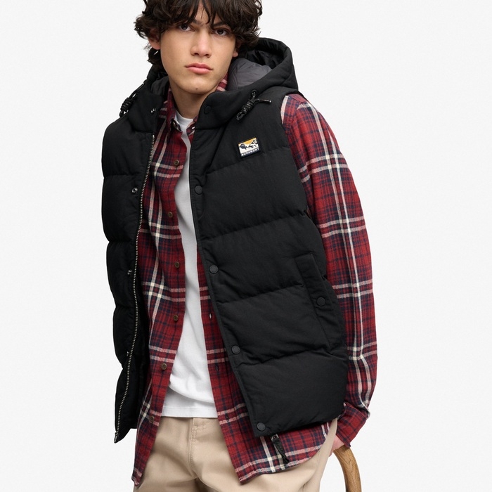Μαύρο γιλέκο Superdry με κουκούλα M5012425A-12A